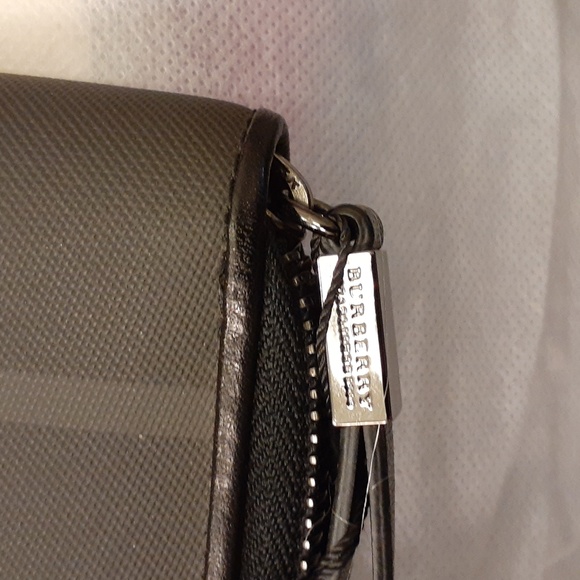 BURBERRY IPAD CASE COVER CHECK NOVA FIRST GENERATION CARRYING CASE - Picture 12 of 14